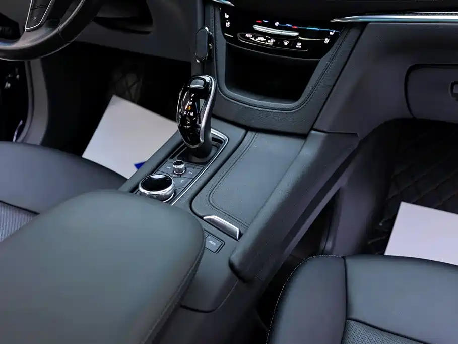 Cadillac XT5 2021 — фото 20
