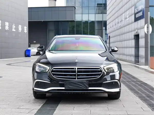 Mercedes-Benz E-Class 2022