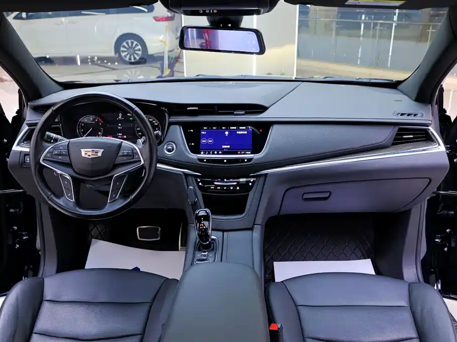 Cadillac XT5 2021 — фото 17
