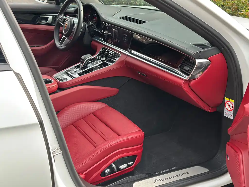 Porsche Panamera 2018 — фото 13