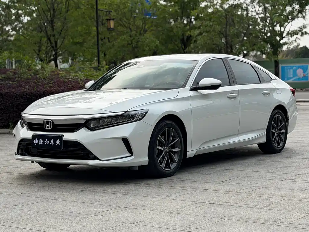 Honda Inspire 2022 — фото 1