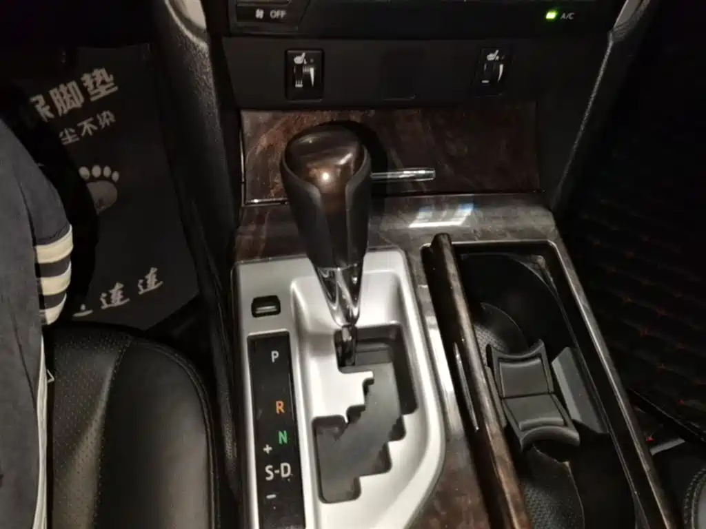 Toyota Camry 2016 — фото 14