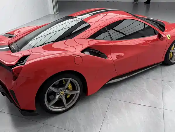 Ferrari 488 2015