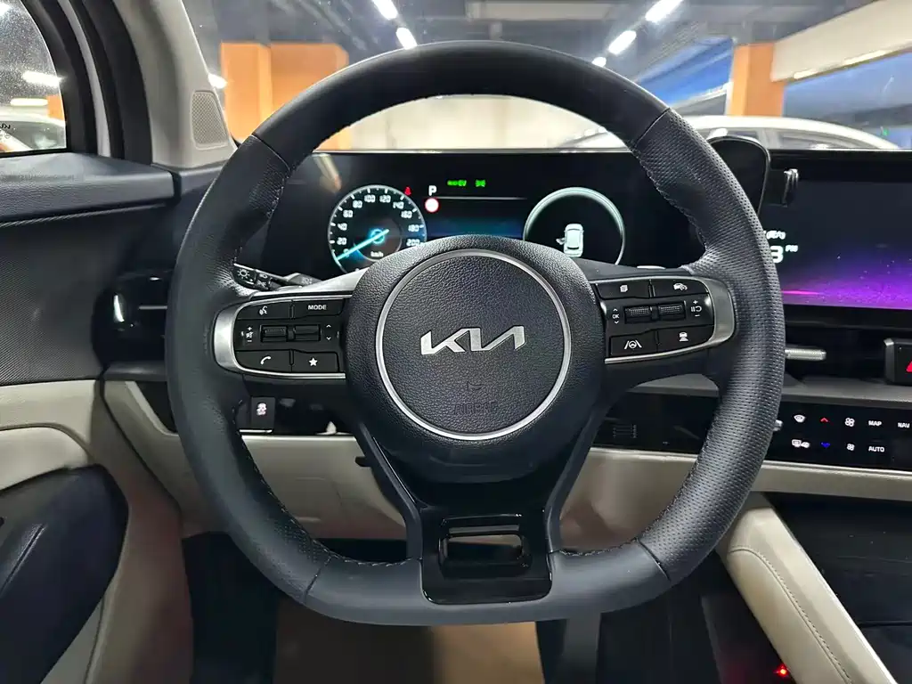 Kia Sportage 2023 — фото 10