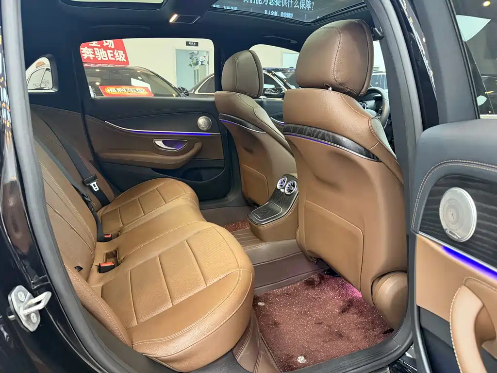 Mercedes-Benz E-Class 2022 — фото 15