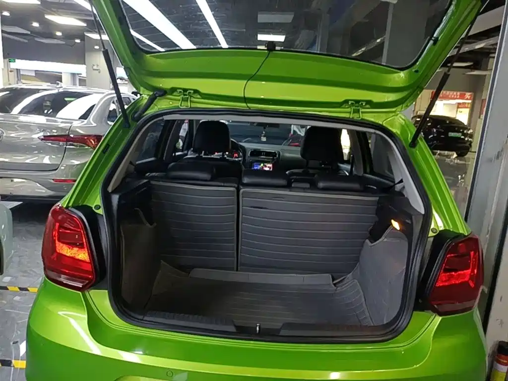 Volkswagen Polo 2015 — фото 19