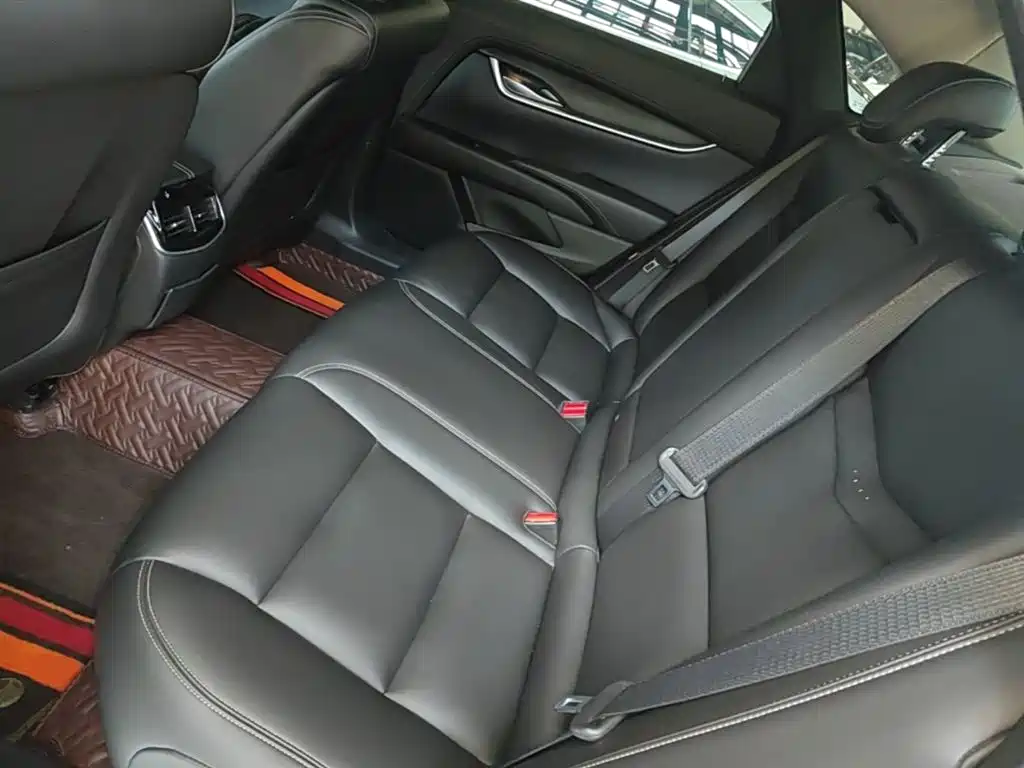 Cadillac XTS 2018 — фото 17