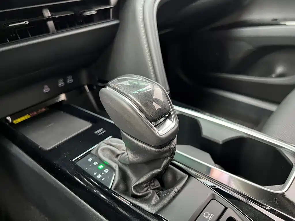 Toyota Camry 2025 — фото 14