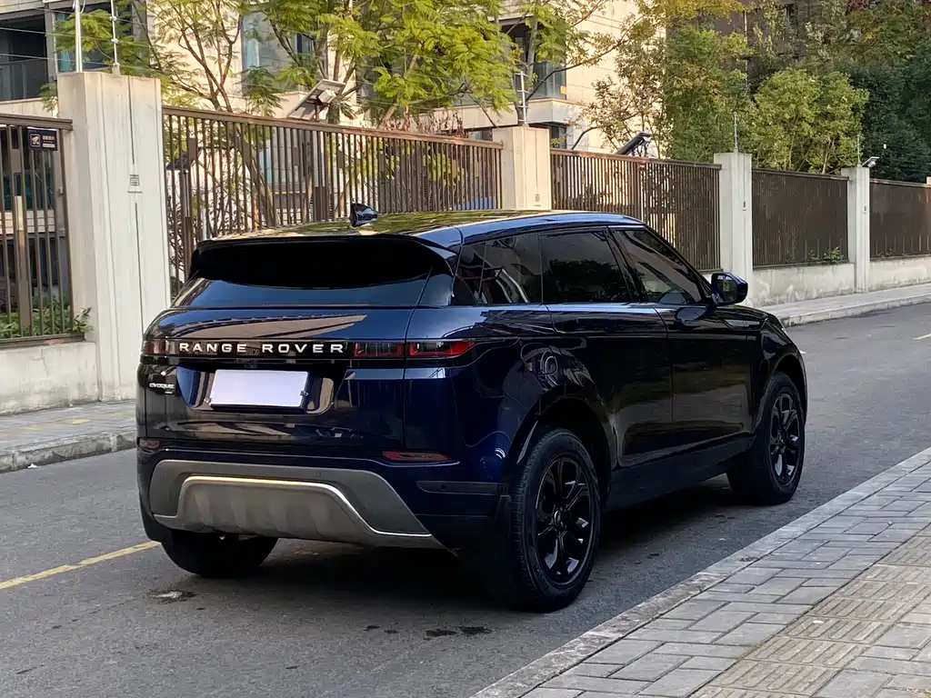 Land Rover Evoque 2020 — фото 16