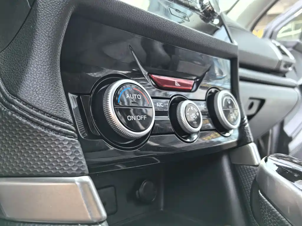 Subaru Forester 2018 — фото 22