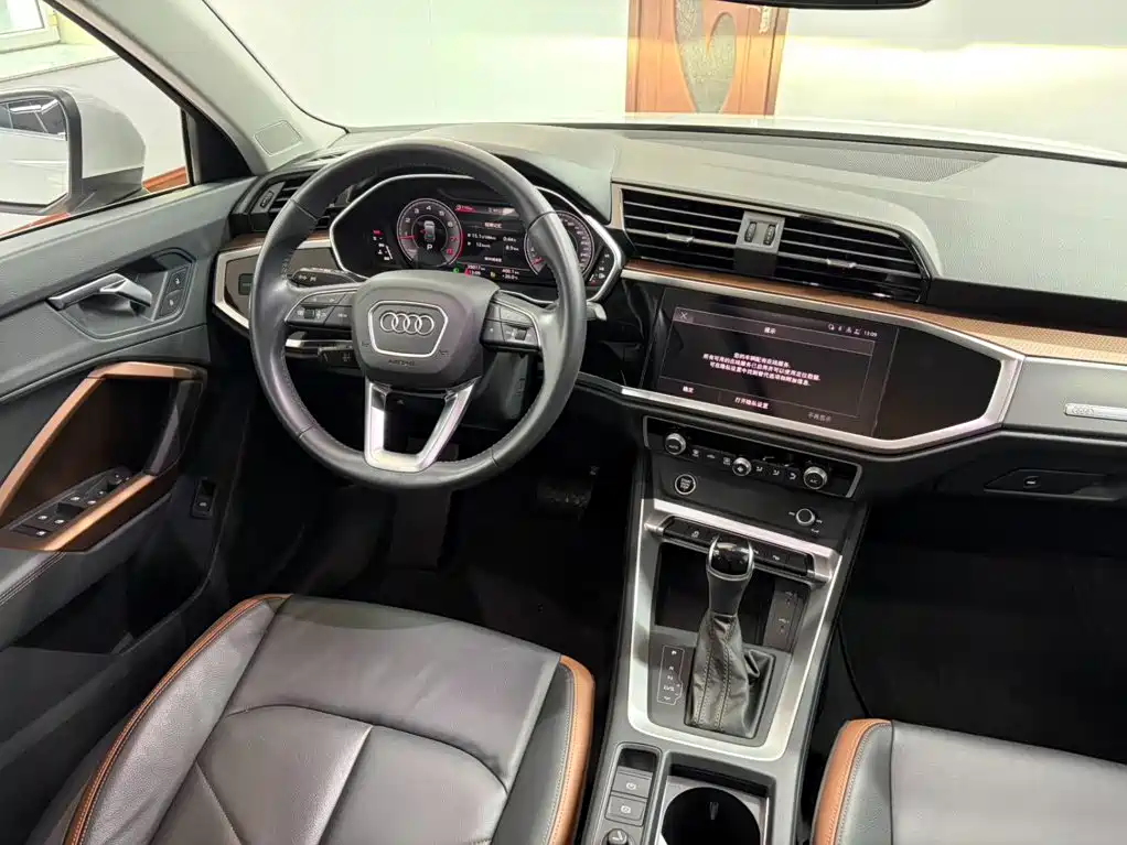 Audi Q3 2022 — фото 16