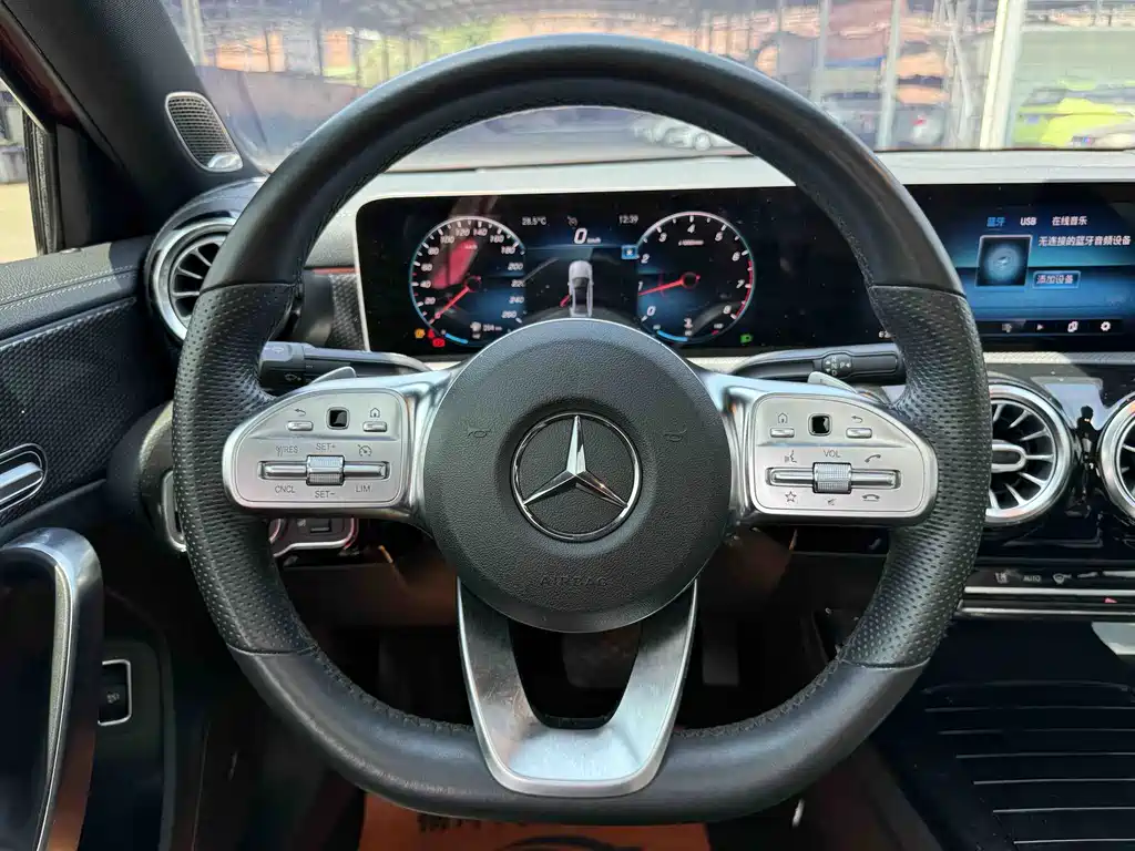 Mercedes-Benz A-Class 2019 — фото 25