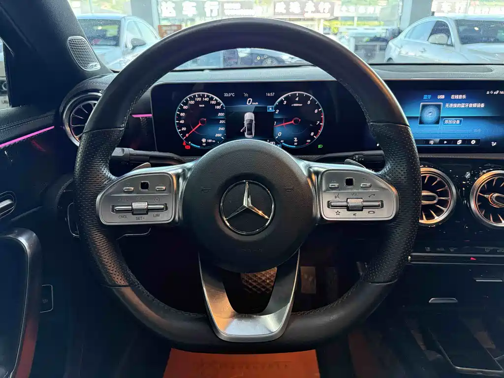 Mercedes-Benz A-Class 2019 — фото 8