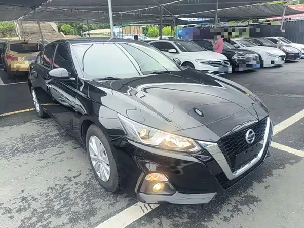 Nissan Teana 2022