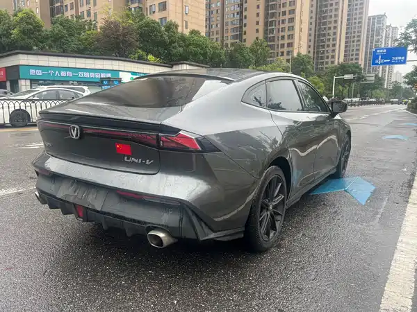 Changan UNI-V 2022