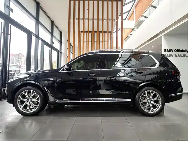 BMW X7 2024