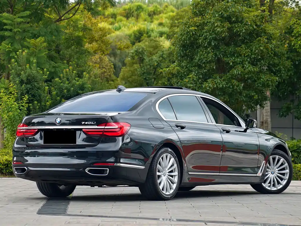 BMW 7 Series 2015 — фото 3