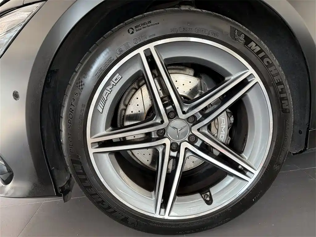 Mercedes-Benz AMG GT 2024 — фото 13