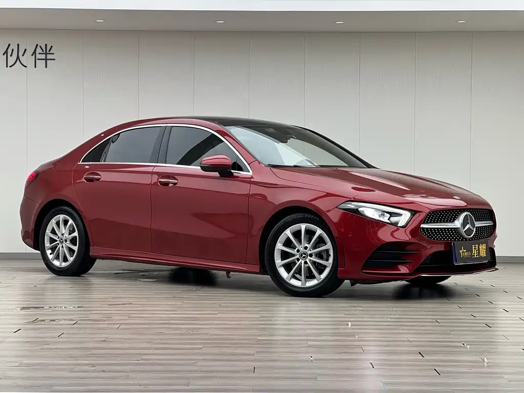 Mercedes-Benz A-Class 2019 — фото 2