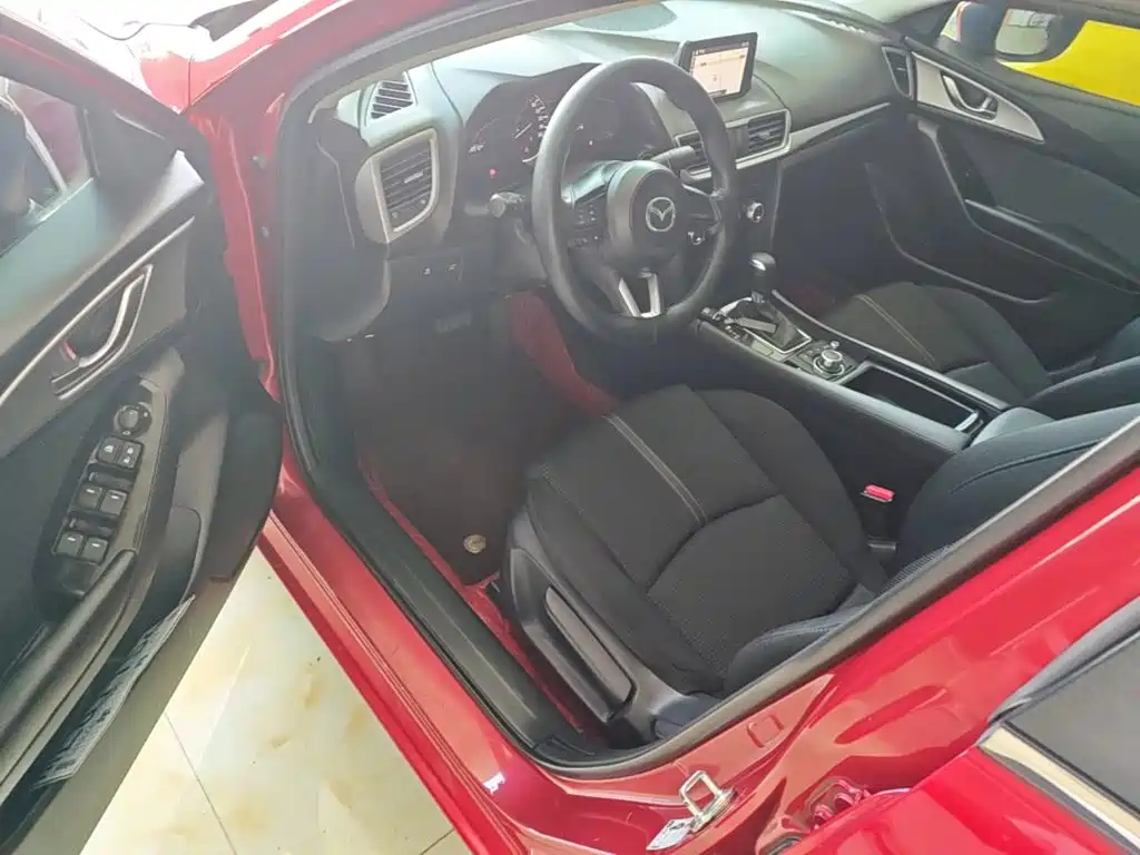 Mazda 3 Angkesela 2018 — фото 16