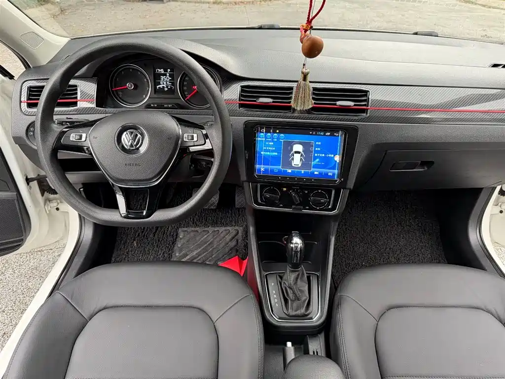 Volkswagen Santana 2017 — фото 15
