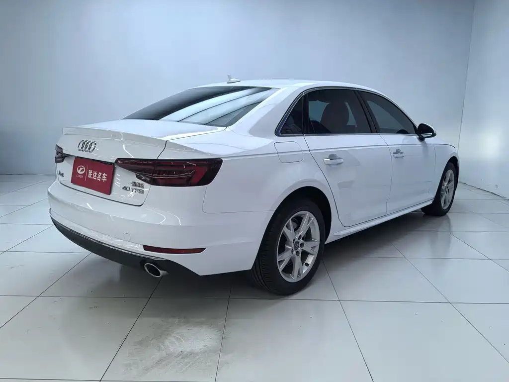 Audi A4L 2018