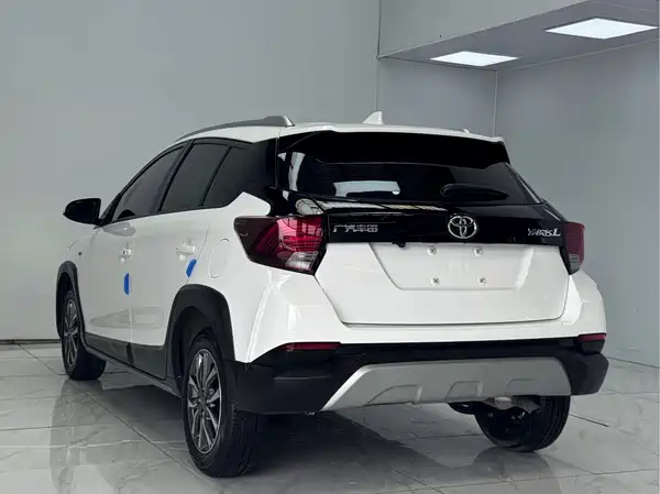 Toyota Yaris L 2021
