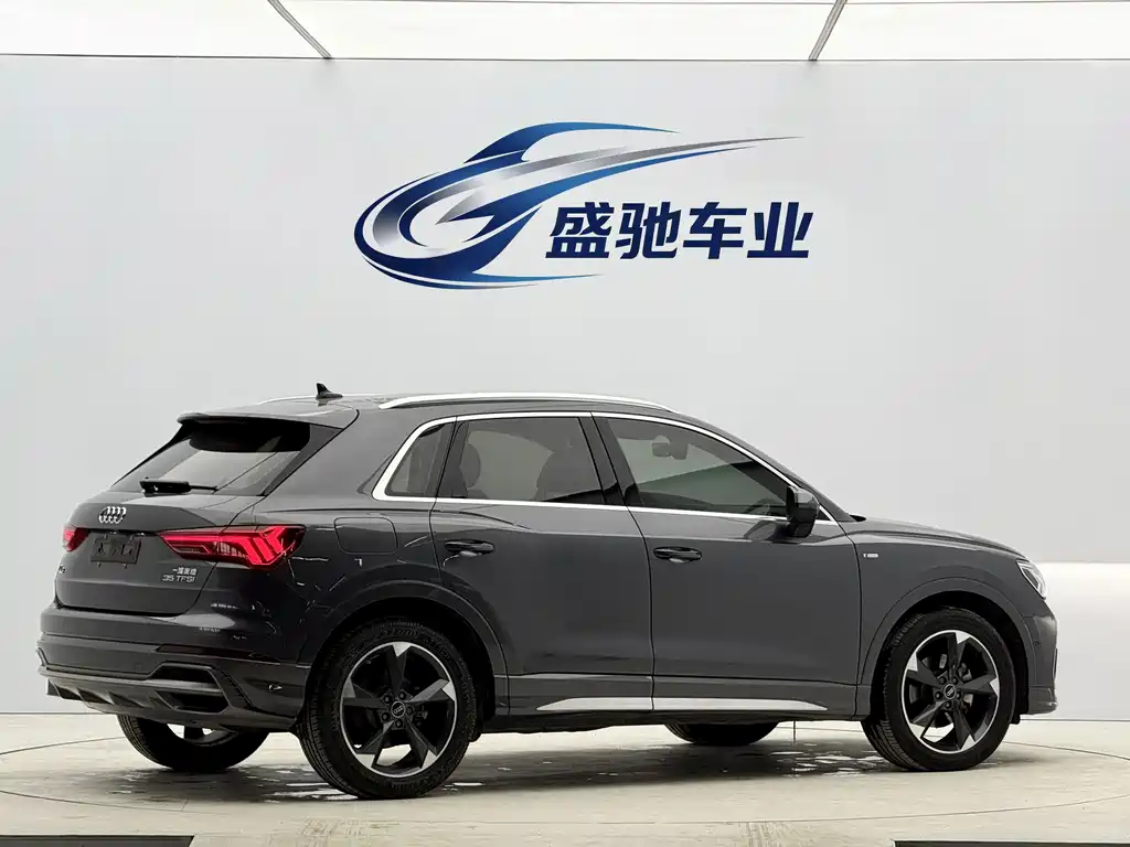 Audi Q3 2022 — фото 6