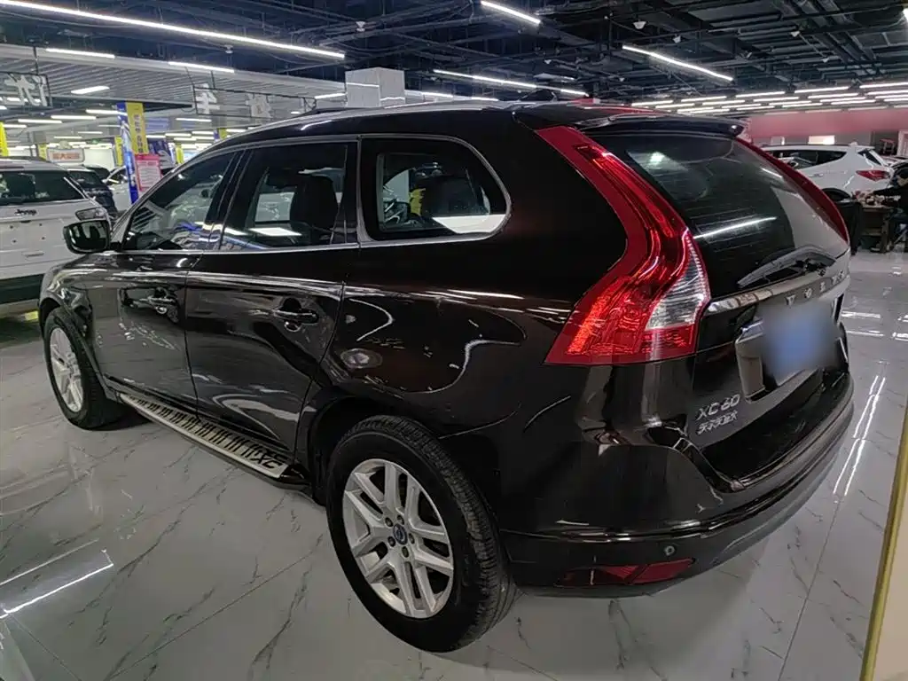 Volvo XC60 2017 — фото 5