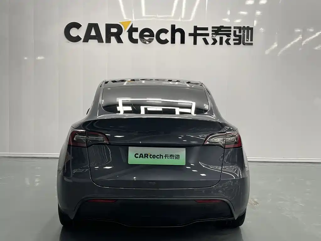 Tesla Model Y 2023 — фото 16