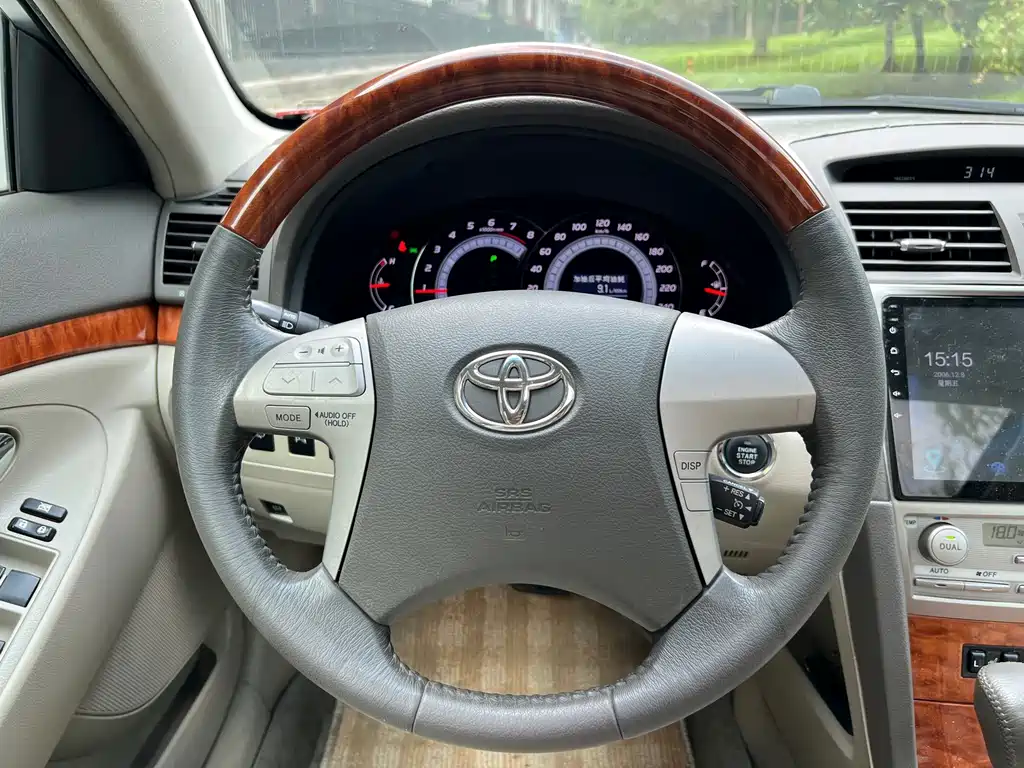 Toyota Camry 2008 — фото 12