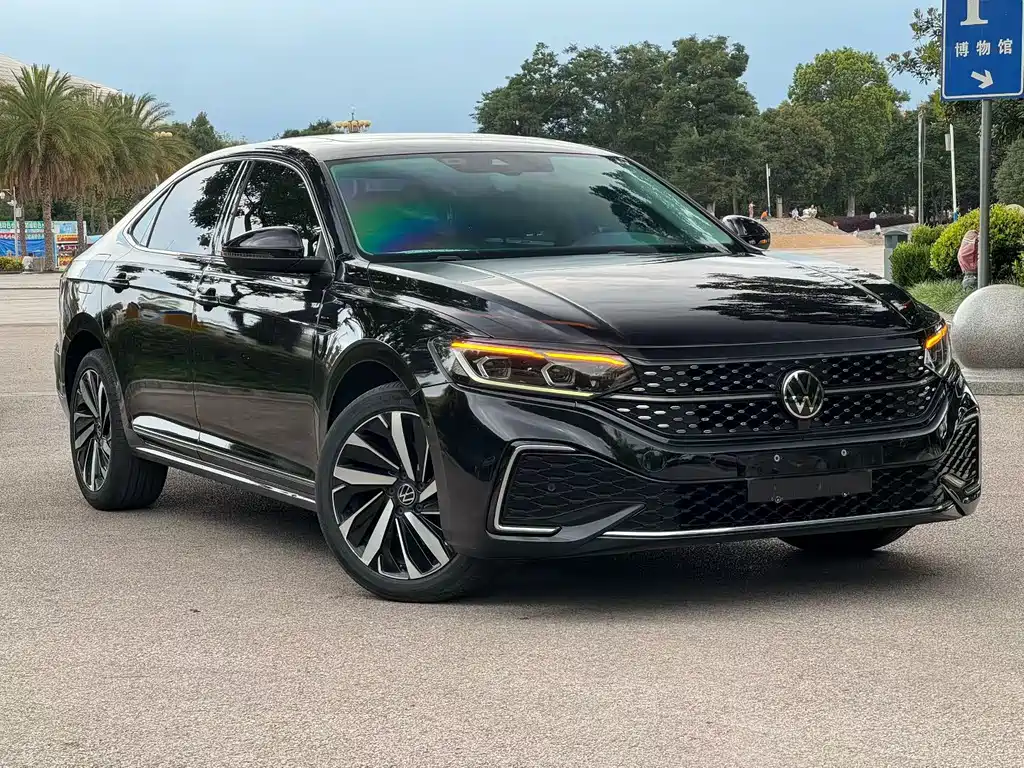 Volkswagen Passat 2022