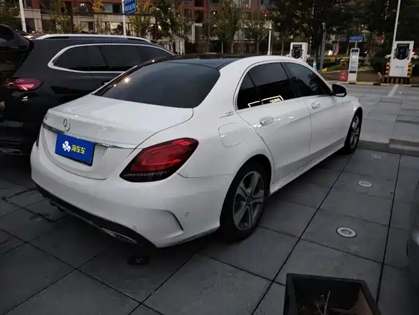 Mercedes-Benz C-Class 2020