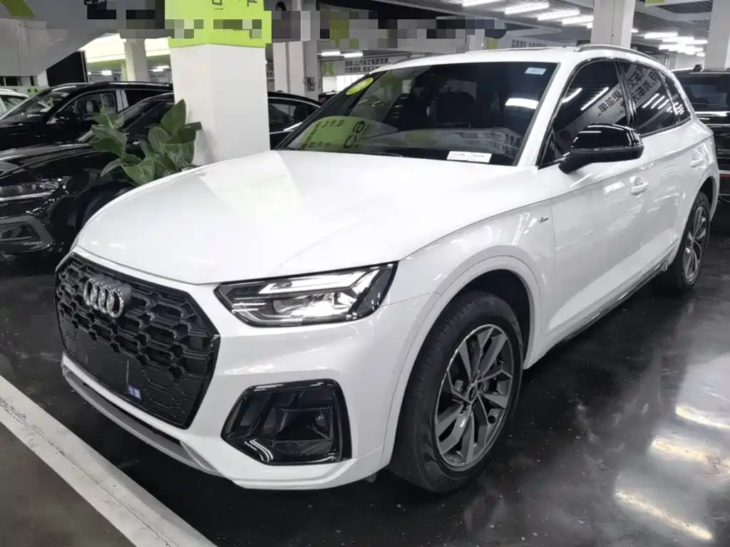 Audi Q5L 2023 — фото 1