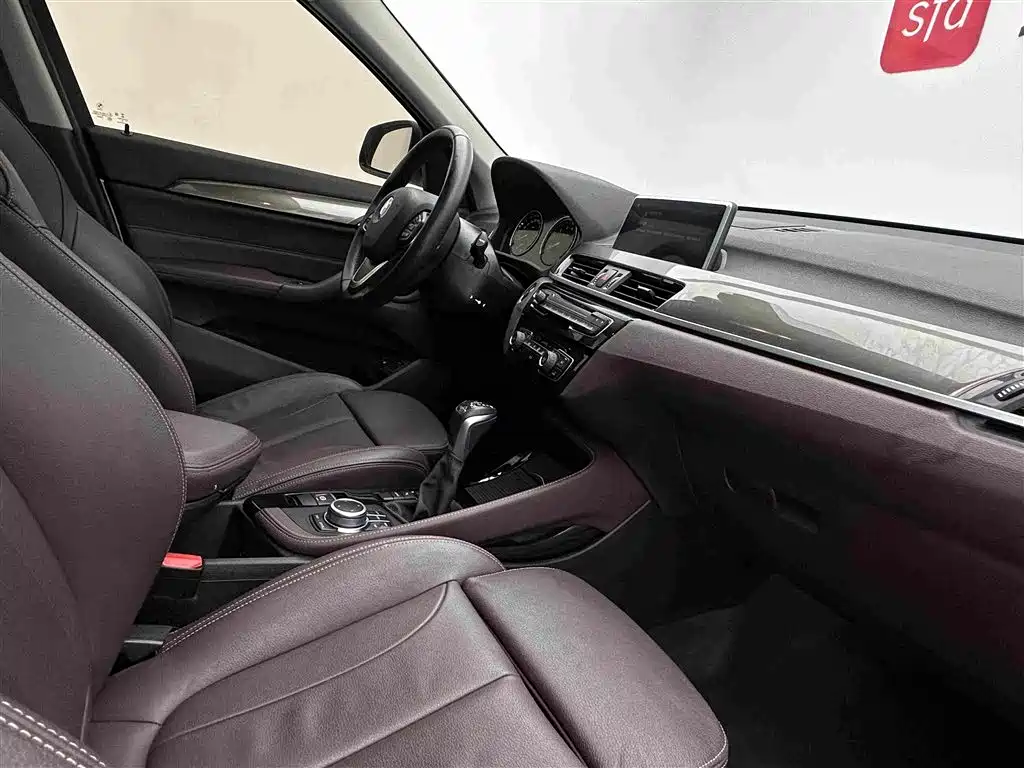 BMW X1 New Energy 2019 — фото 17