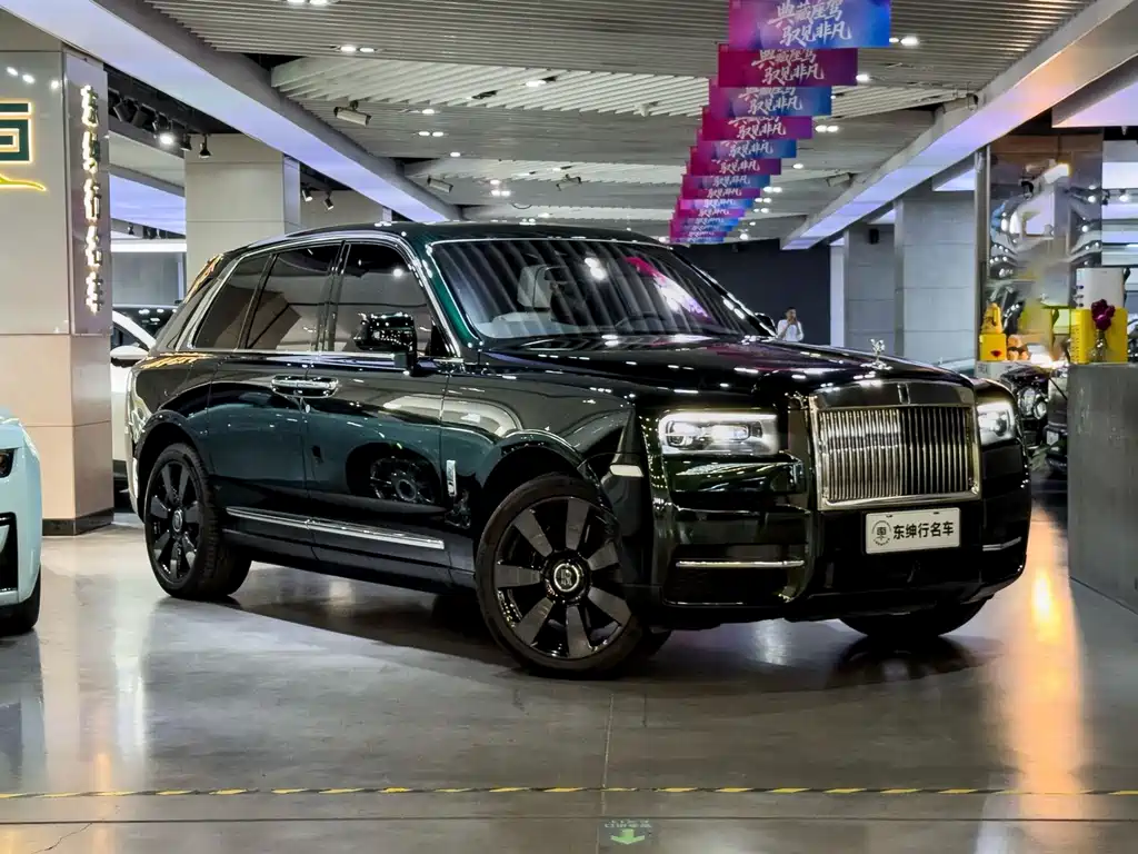 Rolls-Royce Cullinan 2022 — фото 3