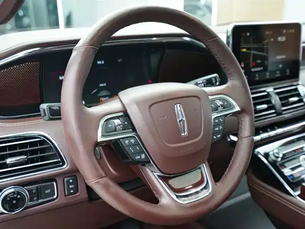 Lincoln Navigator 2020