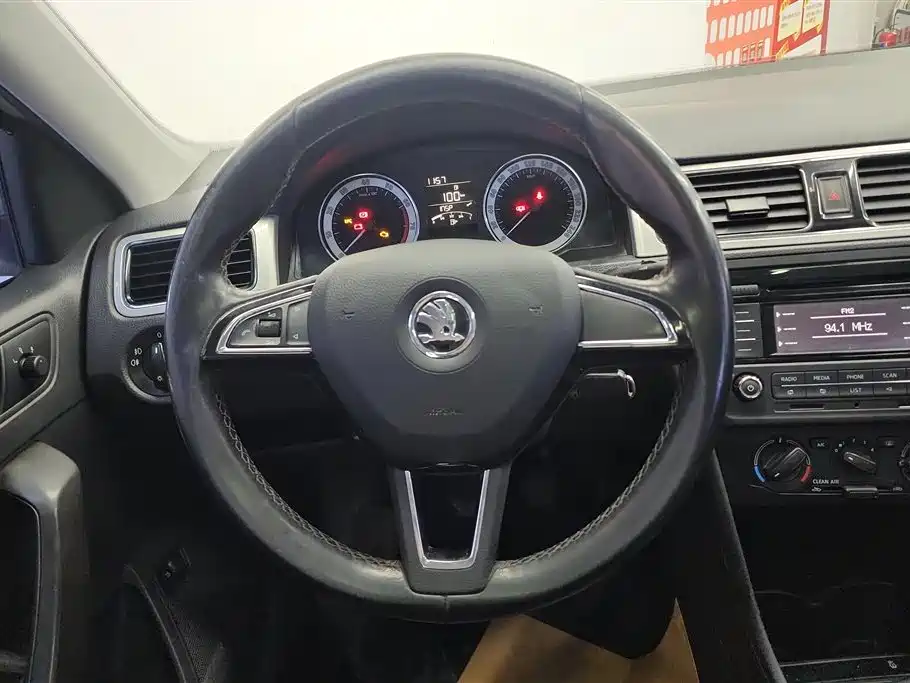Skoda Rapid 2018 — фото 15