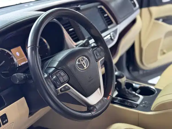 Toyota Highlander 2017