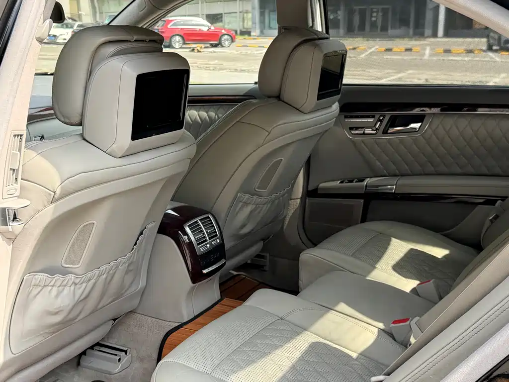Mercedes-Benz S-Class AMG 2014 — фото 15