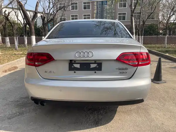 Audi A4L 2012