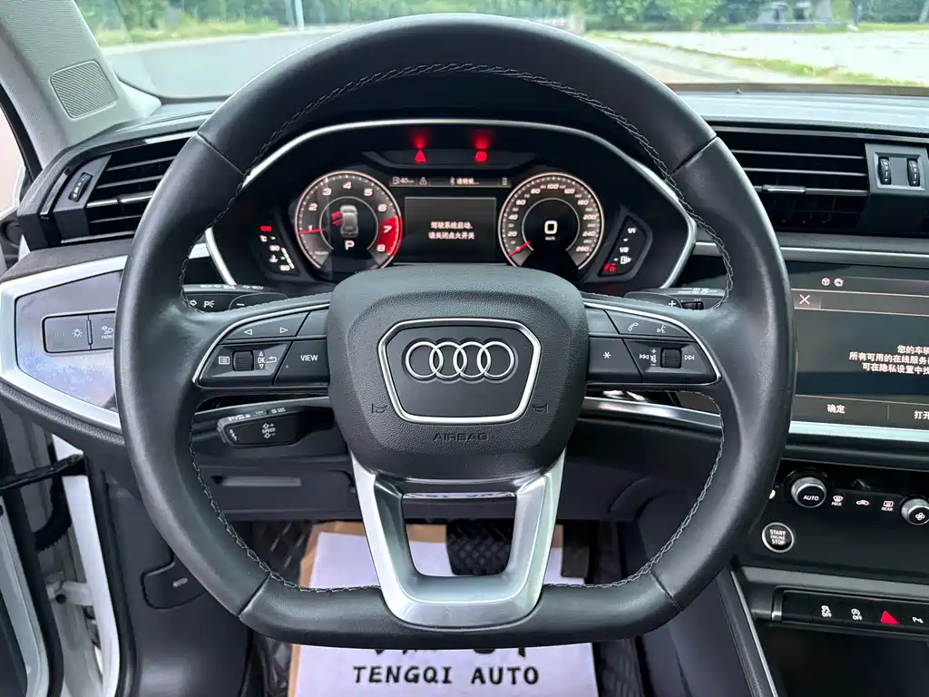Audi Q3 2023 — фото 14