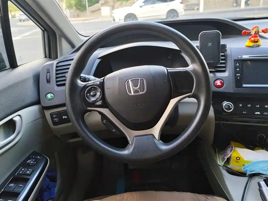 Honda Civic 2015 — фото 15