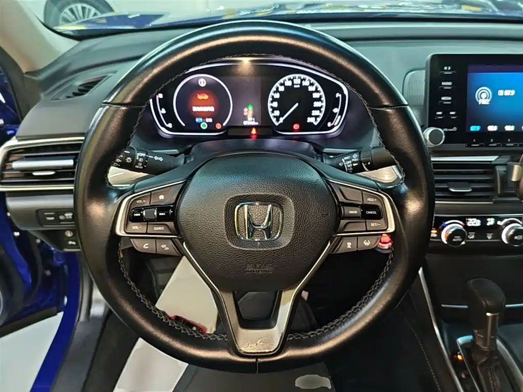 Honda Accord 2019 — фото 11