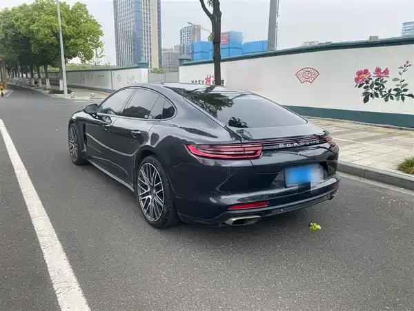 Porsche Panamera 2017
