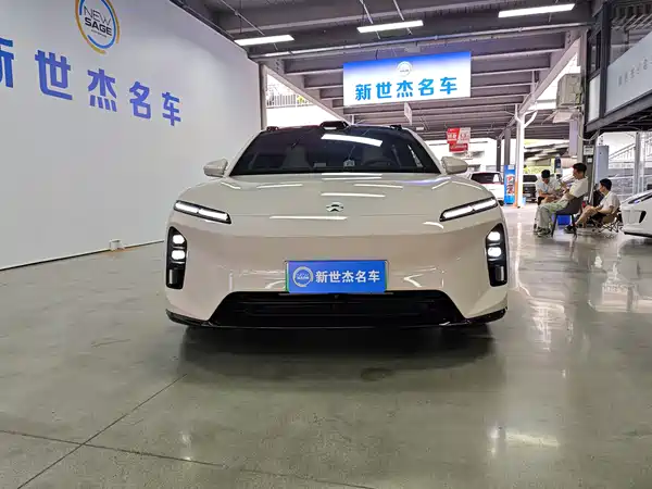NIO ET5T 2025