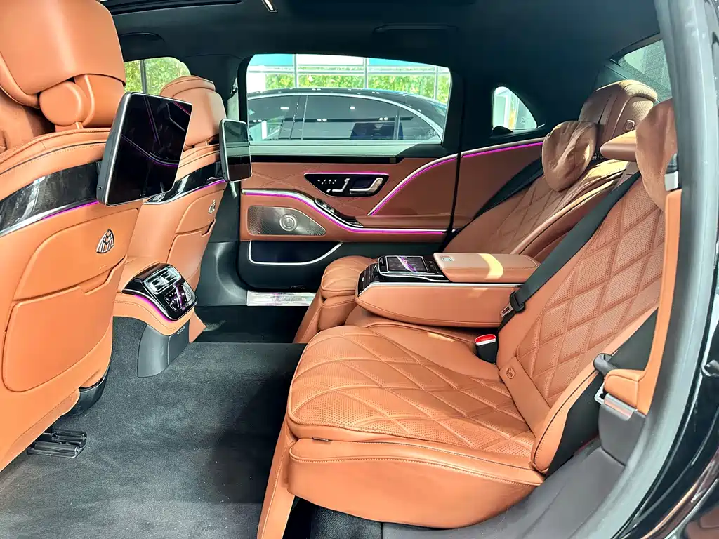 Mercedes-Benz Maybach S-Class 2022 — фото 10