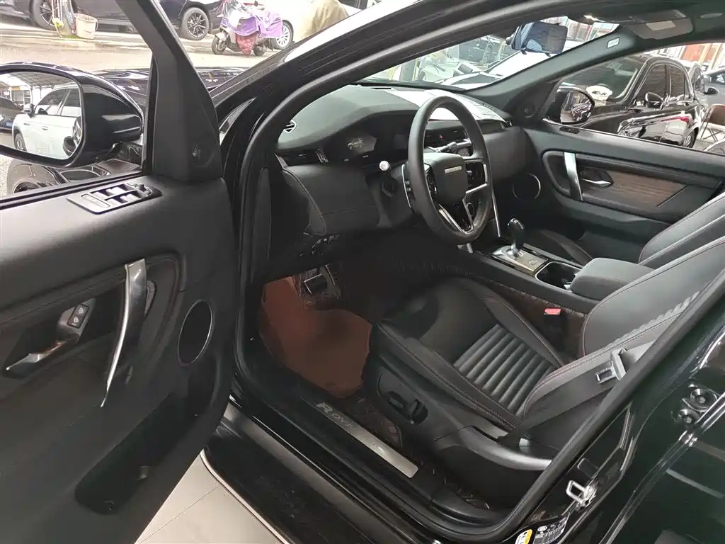 Land Rover Discovery Sport 2023 — фото 16