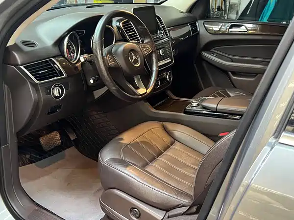 Mercedes-Benz GLE 2016