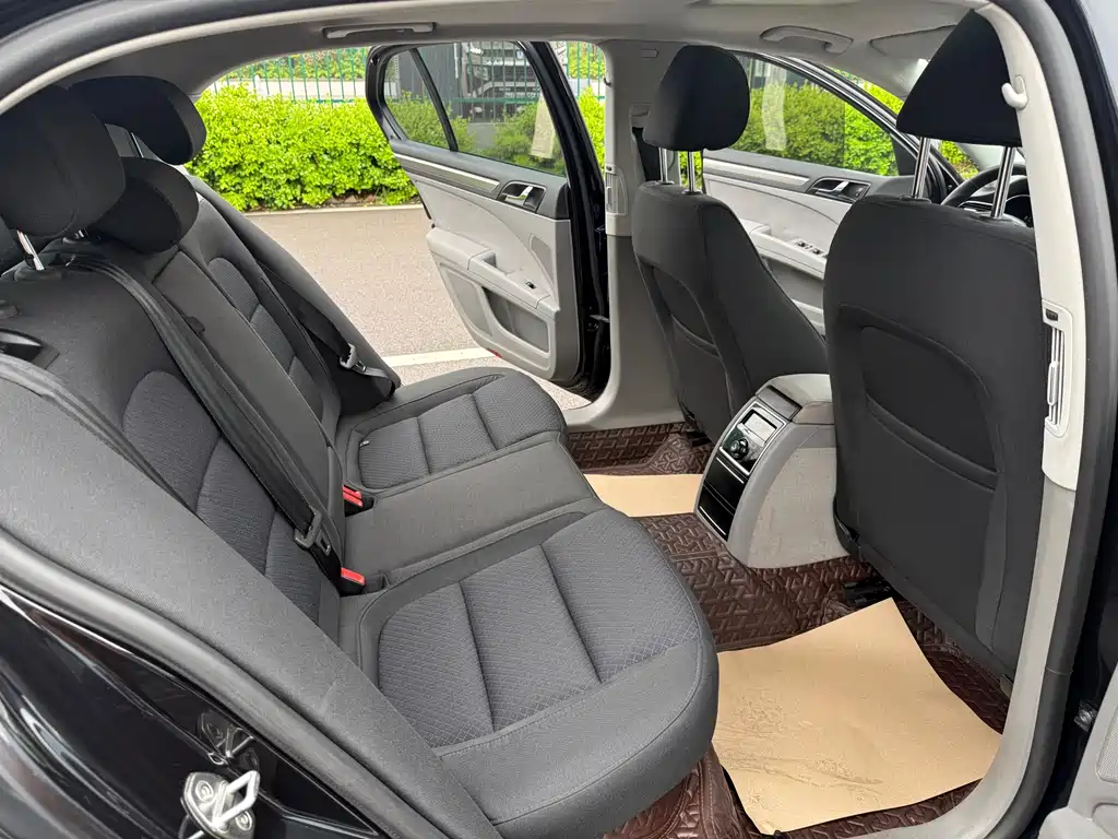 Skoda Superb 2015 — фото 25